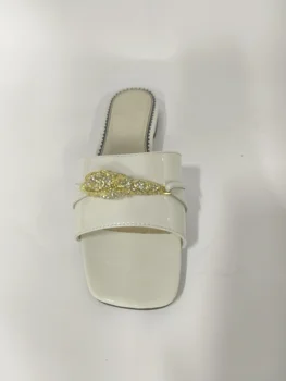 Letné Novú Značku Návrhár Luxusných Crystal Ploché Papuče, Sandále 2023 Módne Členkové Topánky Ženy Plus Veľkosť