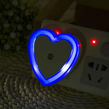 EÚ Plug LED Nočné Svetlo Žiarovky Mini Srdce Noc Svetiel Smart Svetelný Senzor 110V-240V Univerzálny Izba Domov Koridor